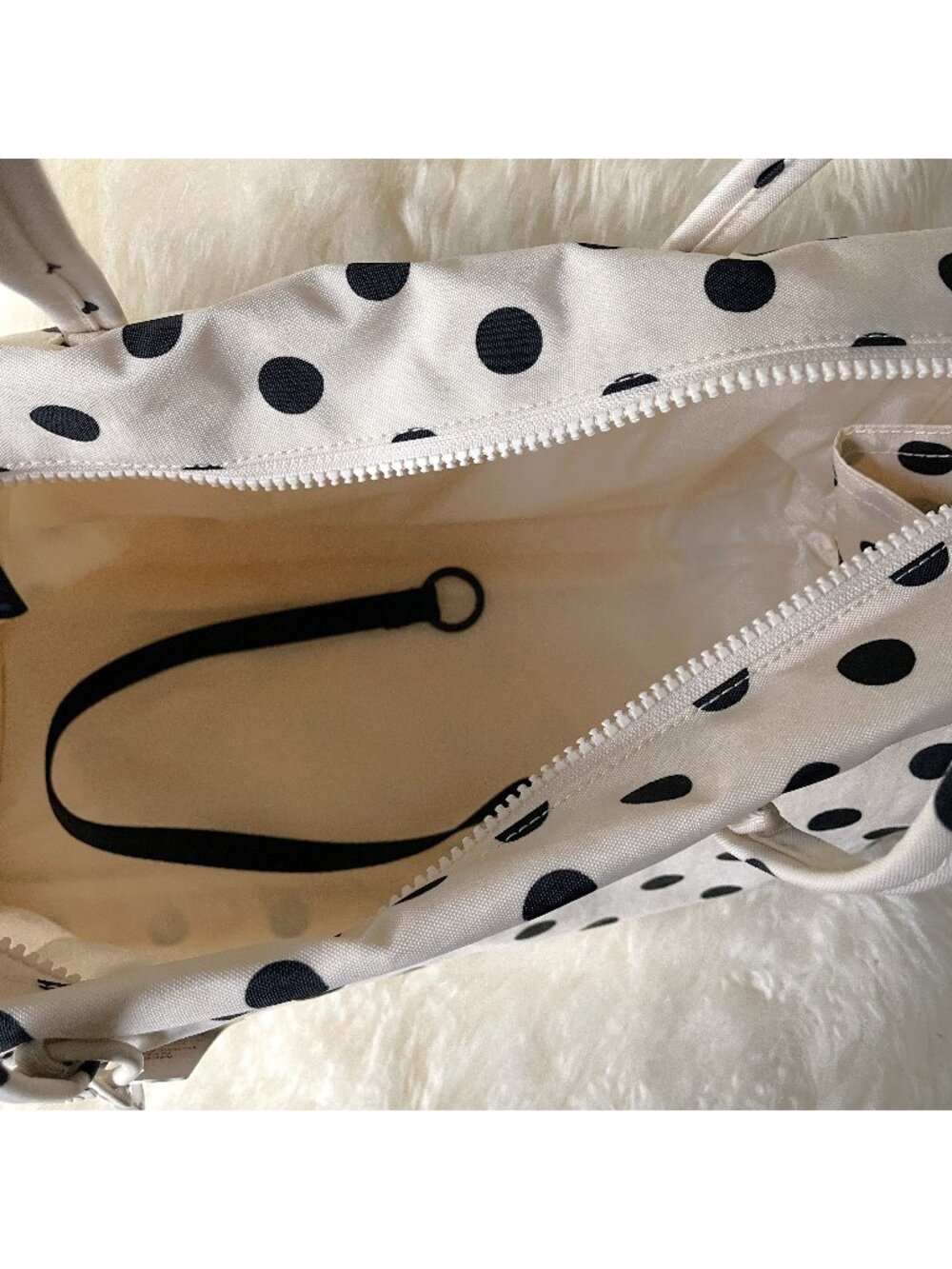 NWT Baggu Medium Nylon Bowler Bag - Cream w/ Black Polka Dot - Picture 3 of 8